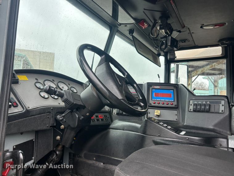 image for item FC5179 2008 Pierce  Quantum pumper fire truck