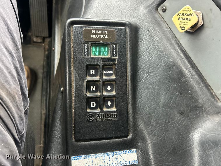 image for item FC5179 2008 Pierce  Quantum pumper fire truck