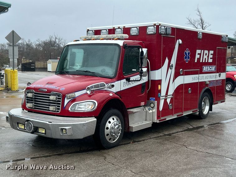 image for item FC5180 2015 Freightliner Business Class M2 ambulance