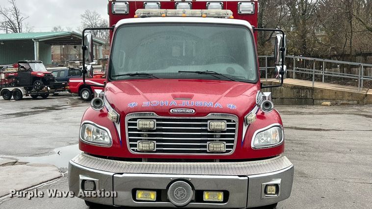 image for item FC5180 2015 Freightliner Business Class M2 ambulance