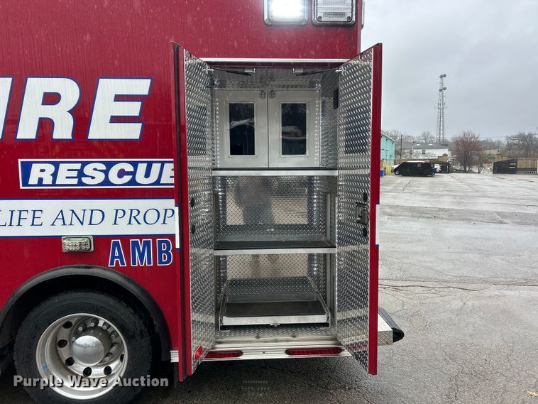 image for item FC5180 2015 Freightliner Business Class M2 ambulance