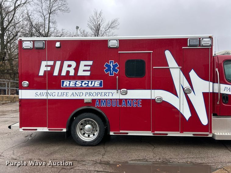 image for item FC5180 2015 Freightliner Business Class M2 ambulance