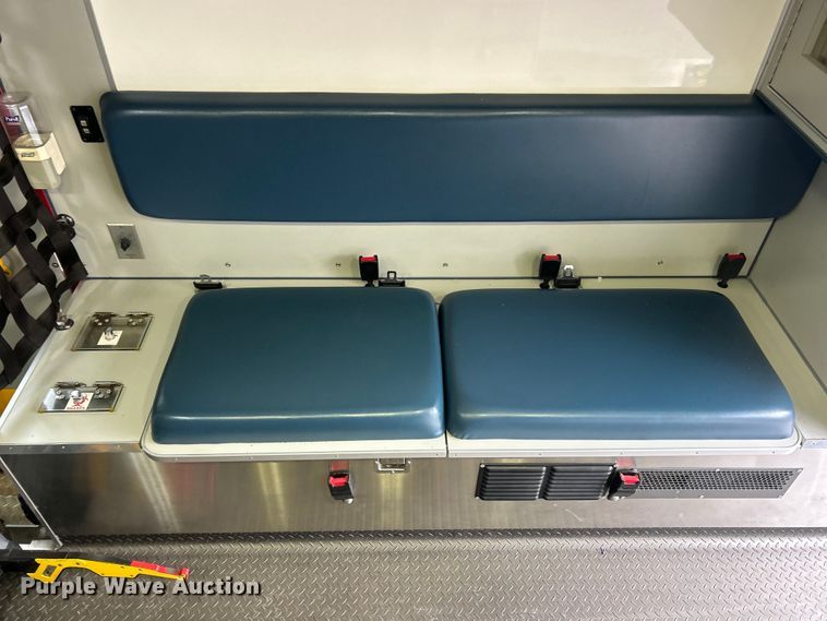 image for item FC5180 2015 Freightliner Business Class M2 ambulance