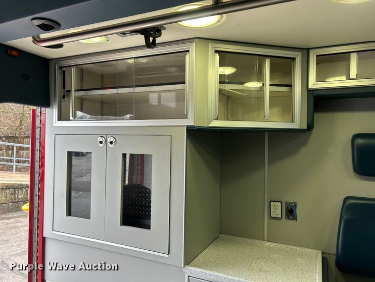 image for item FC5180 2015 Freightliner Business Class M2 ambulance