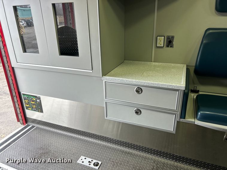 image for item FC5180 2015 Freightliner Business Class M2 ambulance