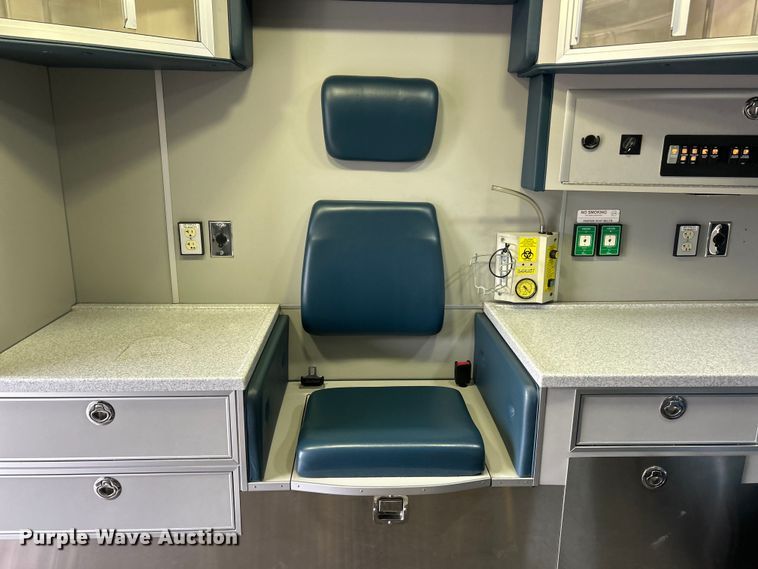 image for item FC5180 2015 Freightliner Business Class M2 ambulance