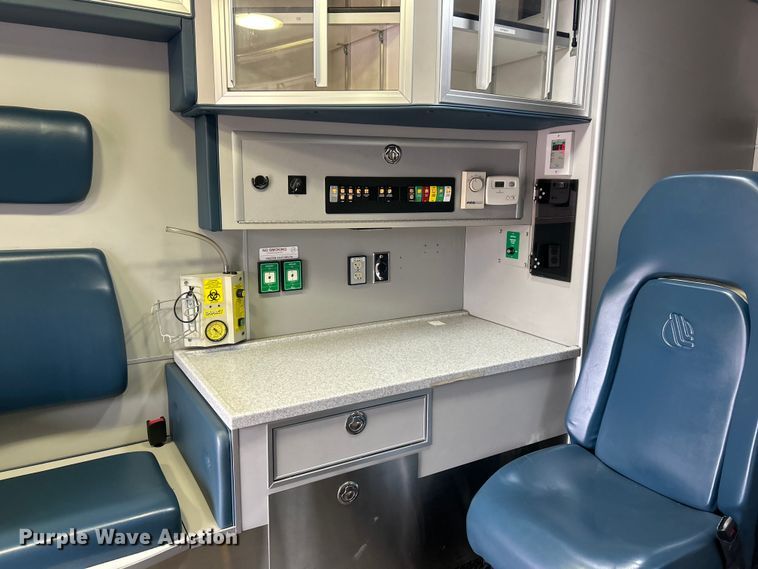 image for item FC5180 2015 Freightliner Business Class M2 ambulance