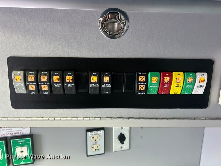 image for item FC5180 2015 Freightliner Business Class M2 ambulance