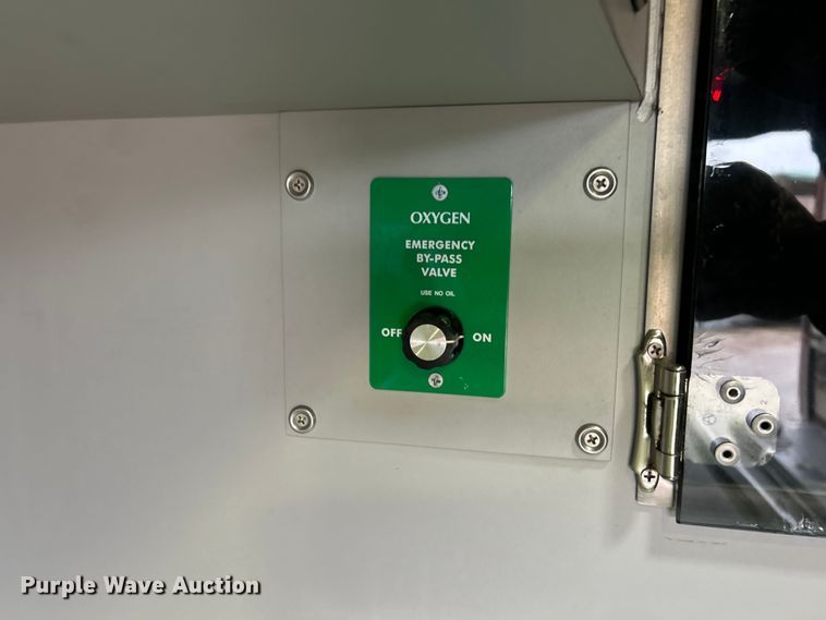 image for item FC5180 2015 Freightliner Business Class M2 ambulance