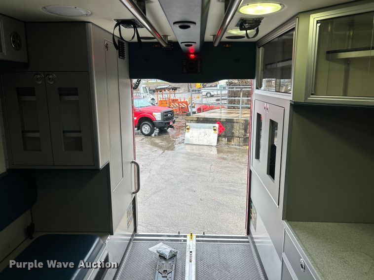 image for item FC5180 2015 Freightliner Business Class M2 ambulance