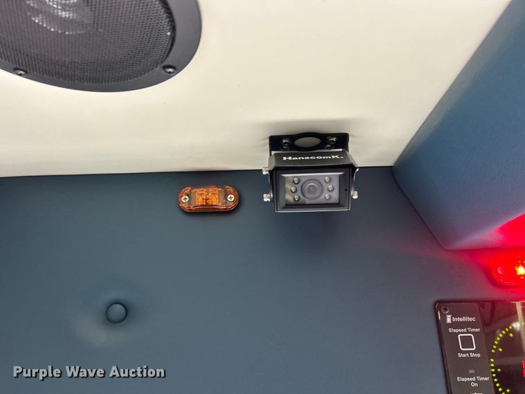 image for item FC5180 2015 Freightliner Business Class M2 ambulance