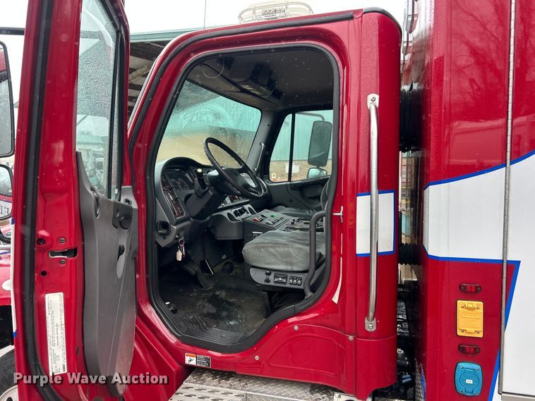 image for item FC5180 2015 Freightliner Business Class M2 ambulance