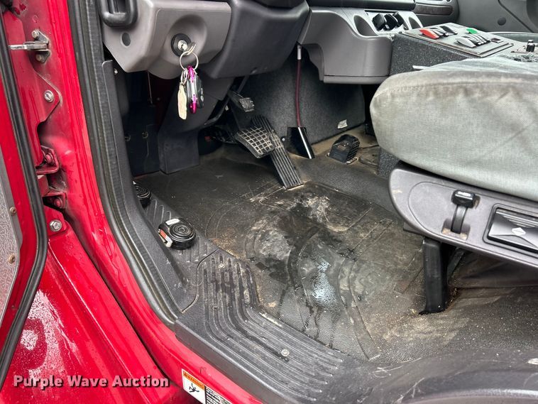 image for item FC5180 2015 Freightliner Business Class M2 ambulance