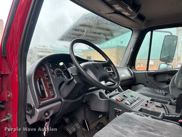 image for item FC5180 2015 Freightliner Business Class M2 ambulance