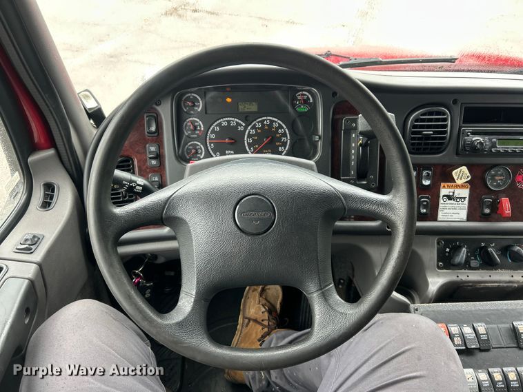 image for item FC5180 2015 Freightliner Business Class M2 ambulance