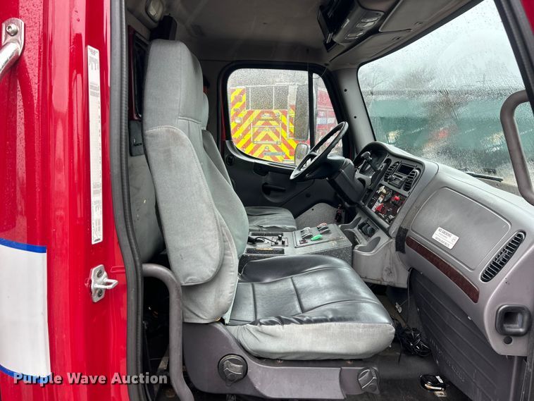 image for item FC5180 2015 Freightliner Business Class M2 ambulance