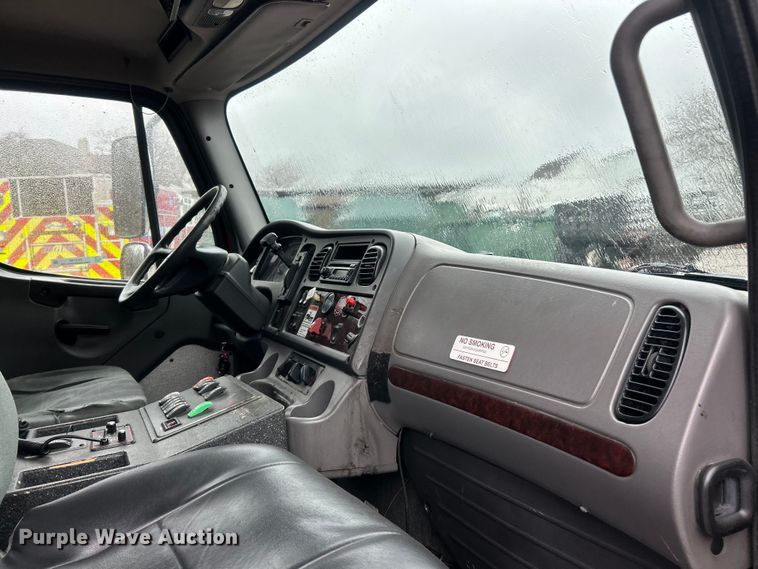 image for item FC5180 2015 Freightliner Business Class M2 ambulance