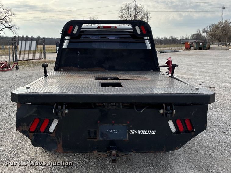 image for item FG0117 2010 Chevrolet Silverado 2500HD Crew Cab bale bed pickup truck