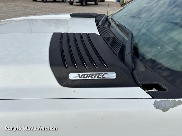 image for item FG0117 2010 Chevrolet Silverado 2500HD Crew Cab bale bed pickup truck