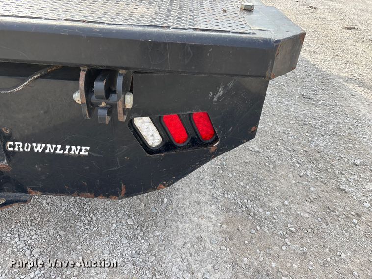 image for item FG0117 2010 Chevrolet Silverado 2500HD Crew Cab bale bed pickup truck