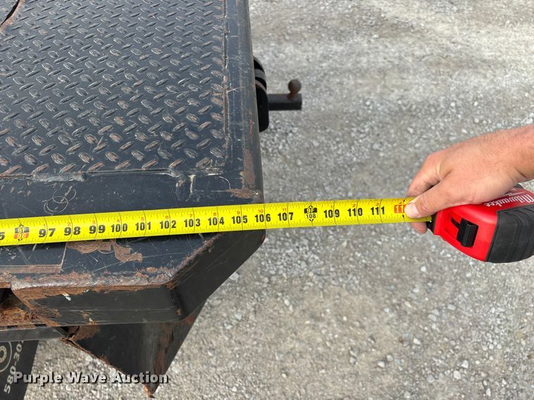 image for item FG0117 2010 Chevrolet Silverado 2500HD Crew Cab bale bed pickup truck