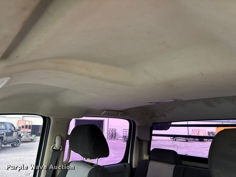 image for item FG0117 2010 Chevrolet Silverado 2500HD Crew Cab bale bed pickup truck