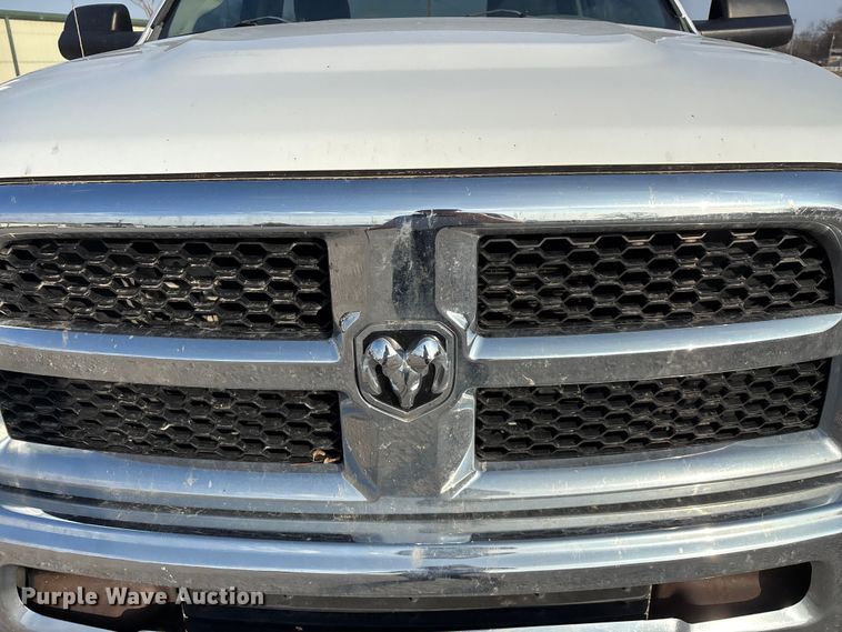 image for item FG0118 2015 RAM 2500 pickup truck