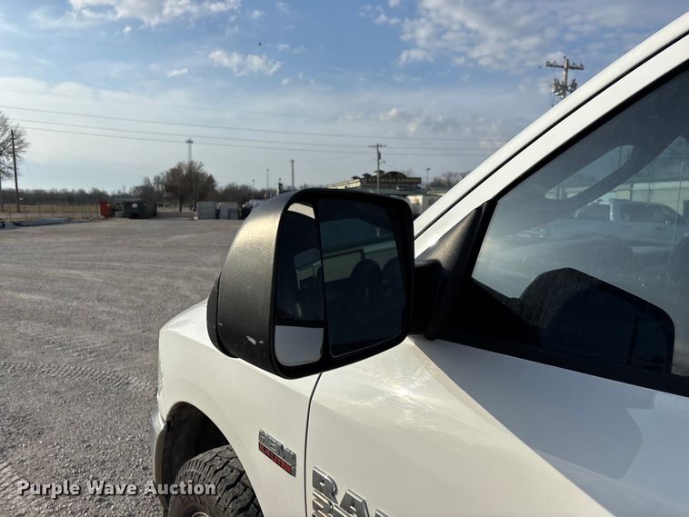 image for item FG0118 2015 RAM 2500 pickup truck