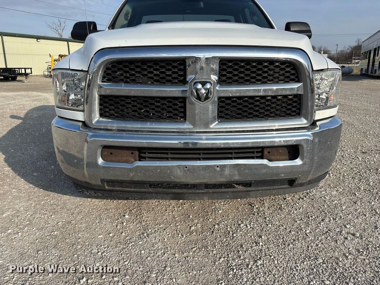 image for item FG0118 2015 RAM 2500 pickup truck