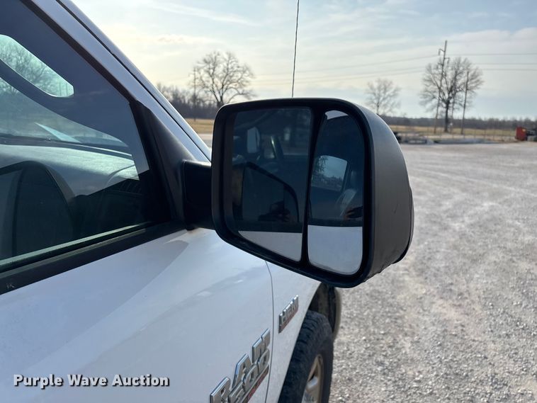 image for item FG0118 2015 RAM 2500 pickup truck