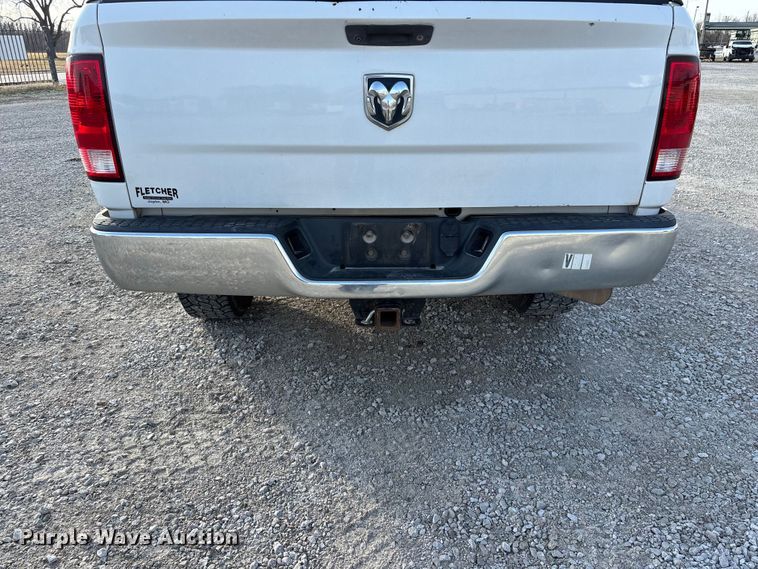 image for item FG0118 2015 RAM 2500 pickup truck