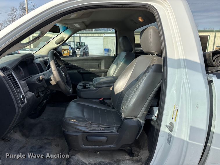 image for item FG0118 2015 RAM 2500 pickup truck