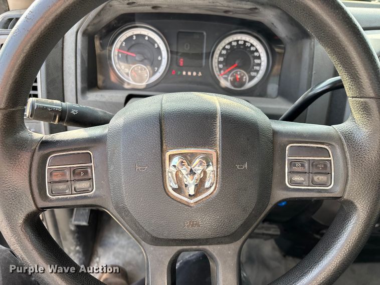 image for item FG0118 2015 RAM 2500 pickup truck