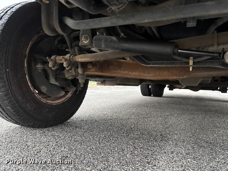 image for item FG0148 2009 Ford E350 Super Duty shuttle bus