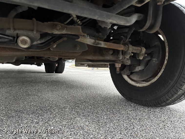 image for item FG0148 2009 Ford E350 Super Duty shuttle bus