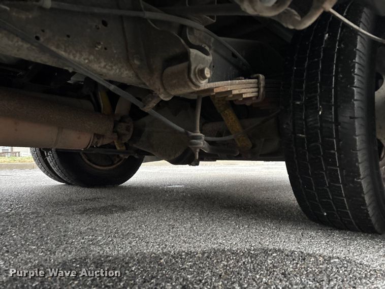 image for item FG0148 2009 Ford E350 Super Duty shuttle bus