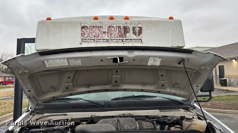 image for item FG0148 2009 Ford E350 Super Duty shuttle bus