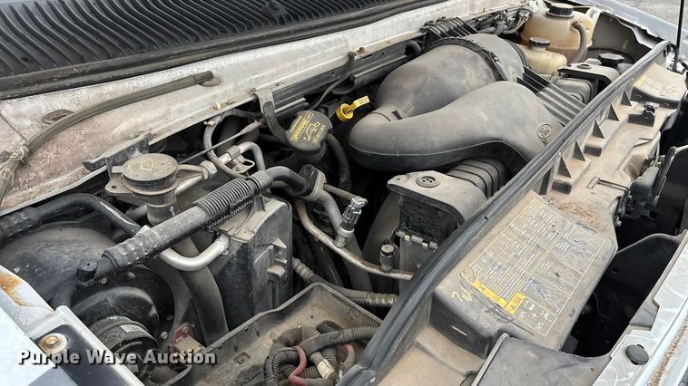 image for item FG0148 2009 Ford E350 Super Duty shuttle bus