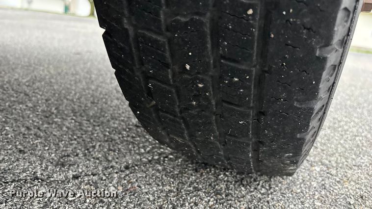 image for item FG0148 2009 Ford E350 Super Duty shuttle bus