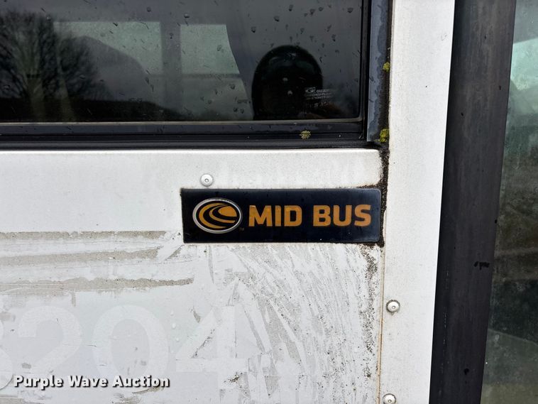 image for item FG0149 2009 Chevrolet Express shuttle bus