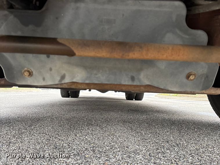 image for item FG0149 2009 Chevrolet Express shuttle bus