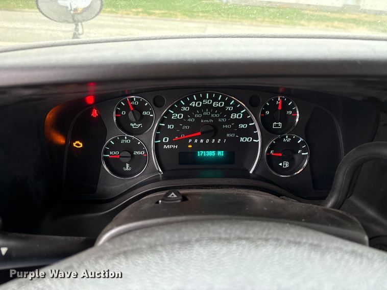 image for item FG0149 2009 Chevrolet Express shuttle bus