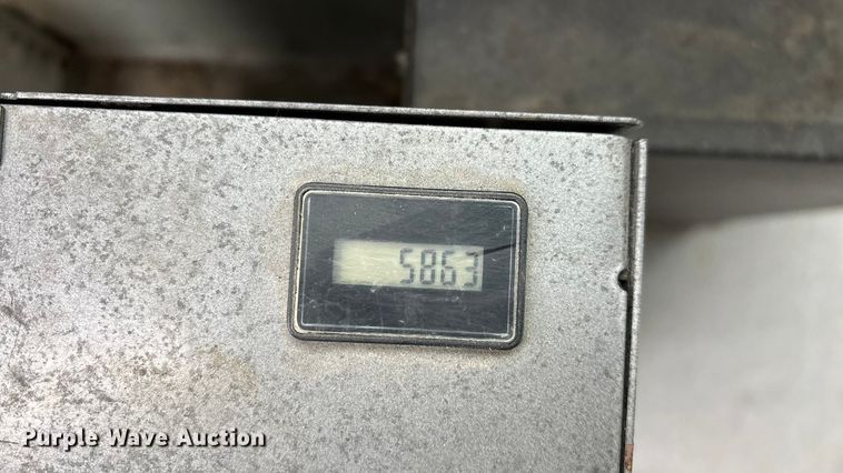 image for item FG0149 2009 Chevrolet Express shuttle bus