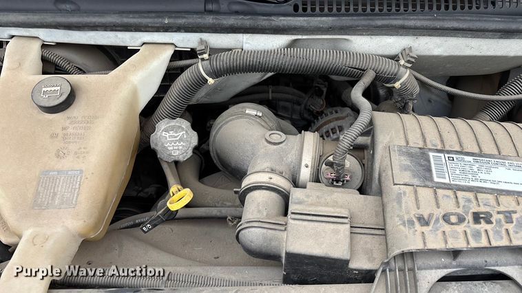 image for item FG0149 2009 Chevrolet Express shuttle bus