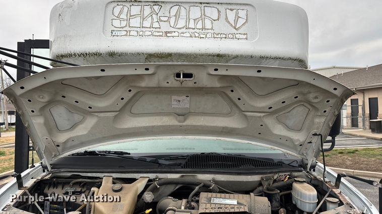 image for item FG0149 2009 Chevrolet Express shuttle bus