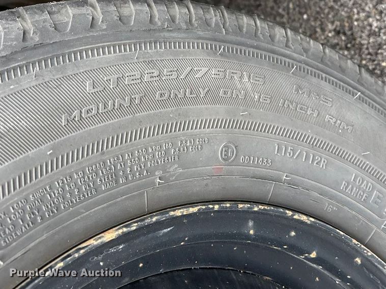 image for item FG0149 2009 Chevrolet Express shuttle bus