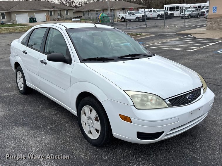 image for item FG0151 2007 Ford Focus SE SUV