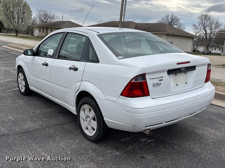 image for item FG0151 2007 Ford Focus SE SUV