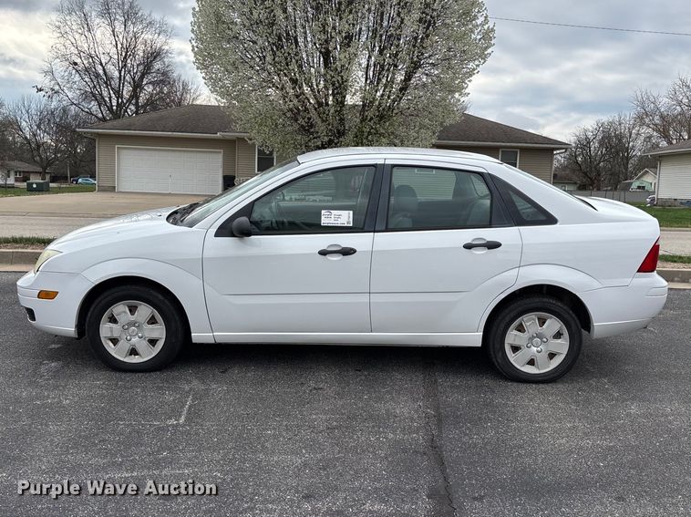image for item FG0151 2007 Ford Focus SE SUV