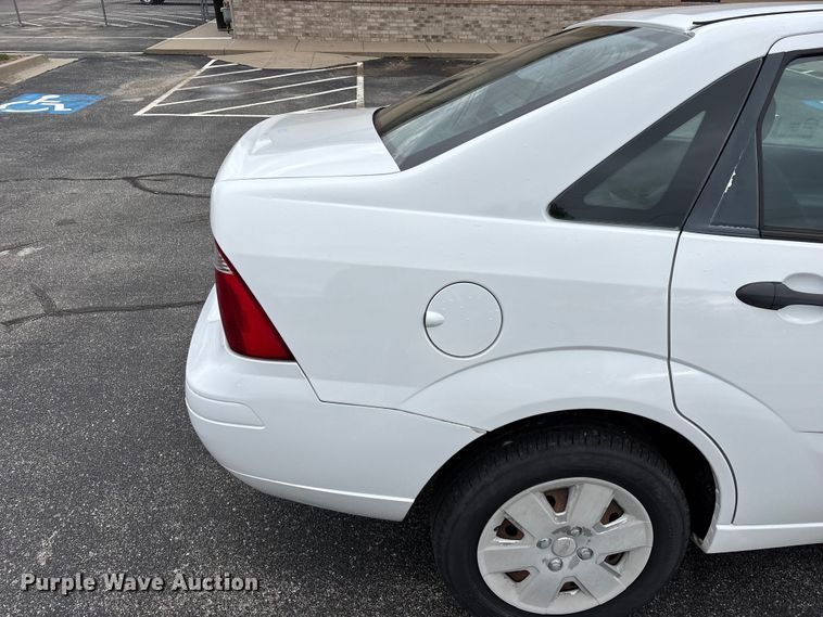 image for item FG0151 2007 Ford Focus SE SUV